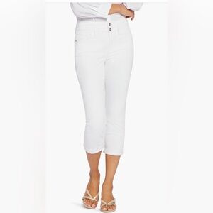 EUC NYDJ Chloe Hollywood Frayed Capri Jeans